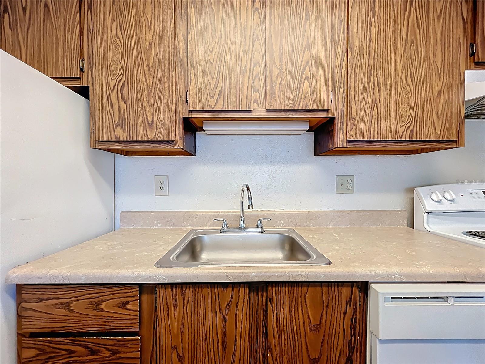 ACREAGE & UNREC - Residential Lease