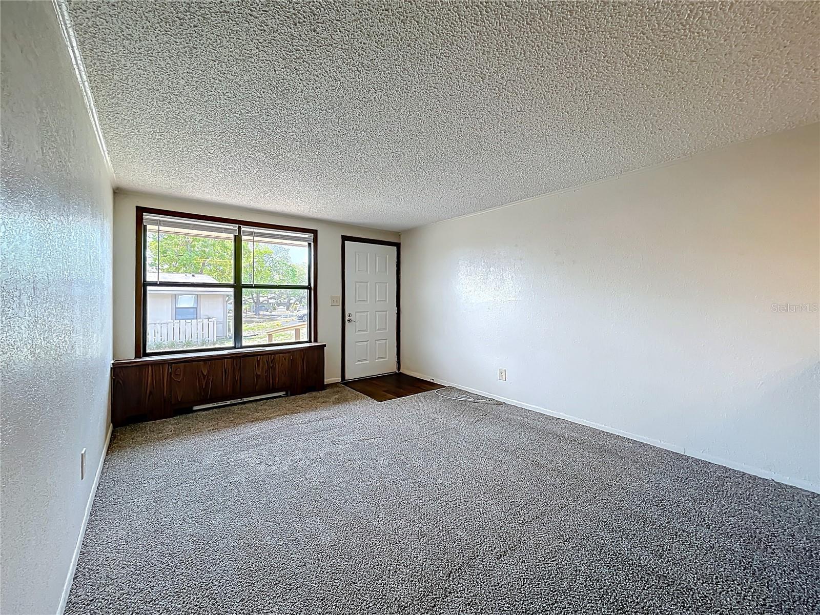 ACREAGE & UNREC - Residential Lease