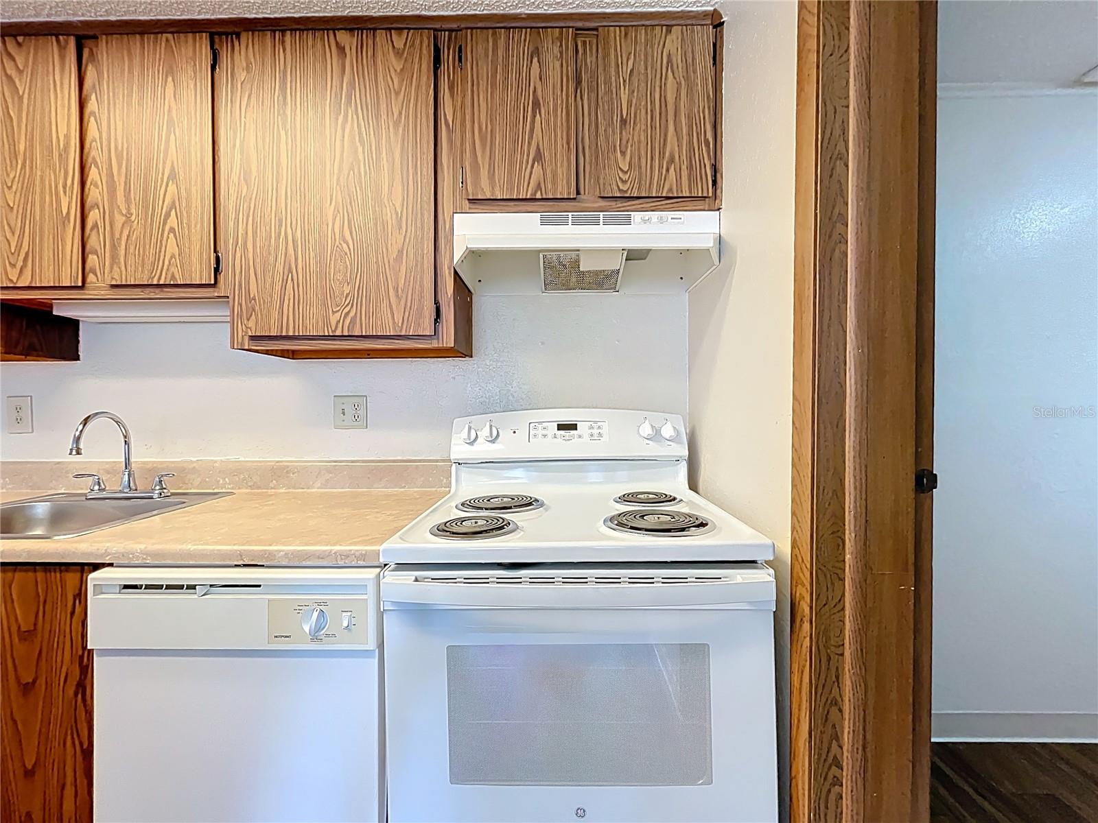 ACREAGE & UNREC - Residential Lease