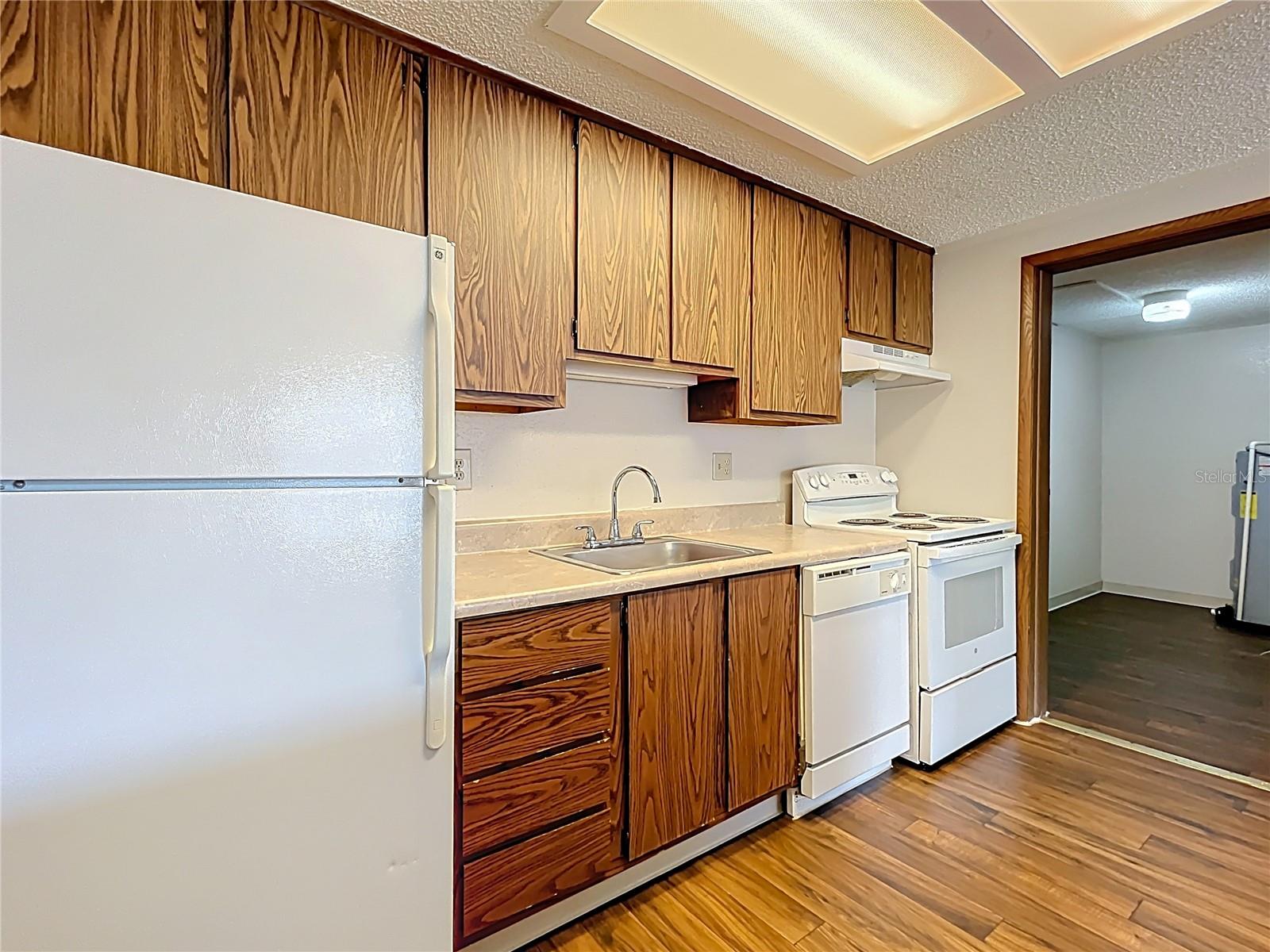 ACREAGE & UNREC - Residential Lease