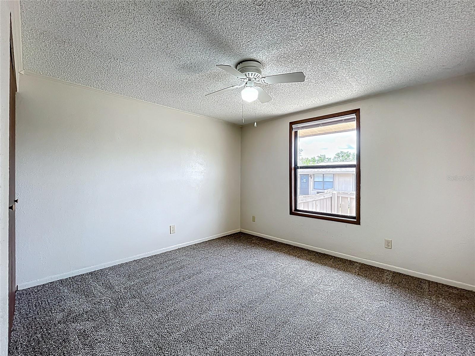 ACREAGE & UNREC - Residential Lease