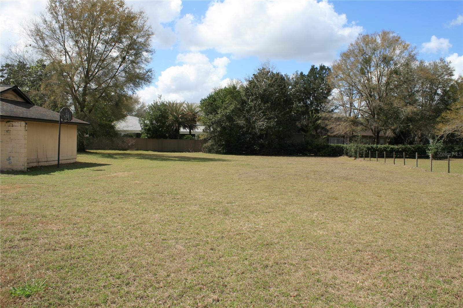 WEST END GOLFVIEW ESTATES - Residential