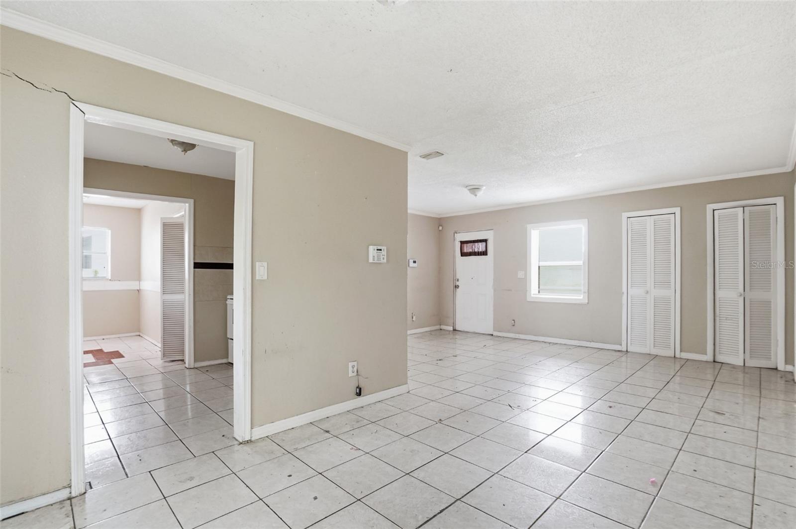 4811 E CLIFTON STREET