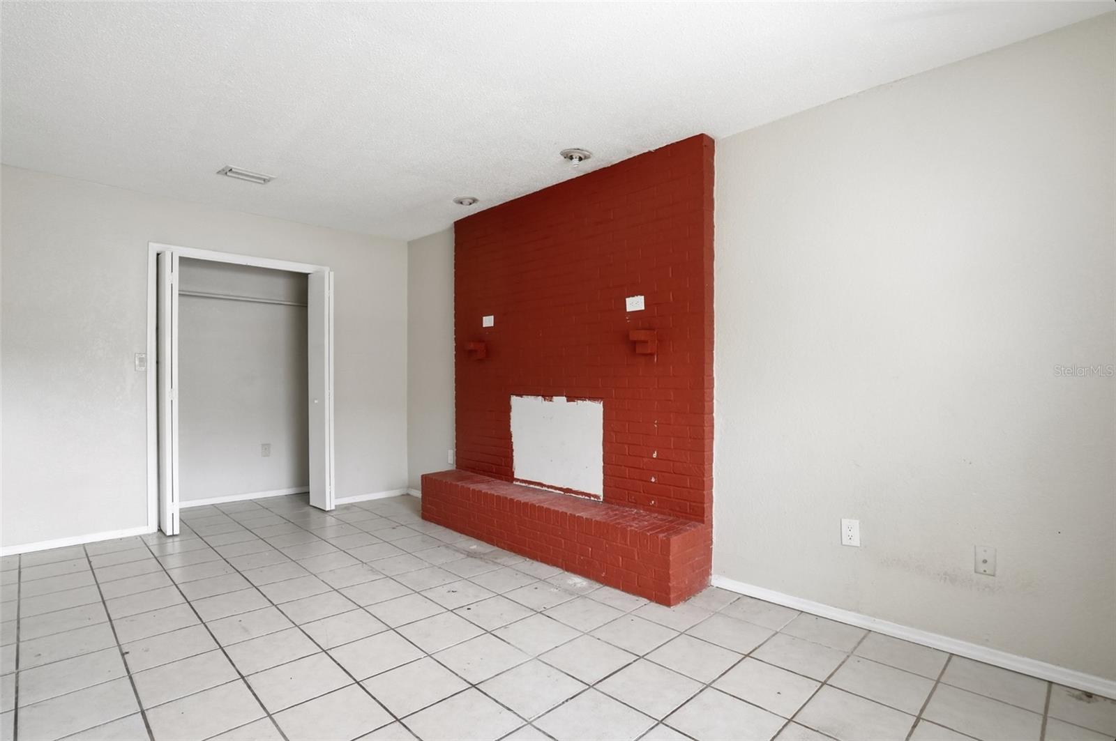 BETTY JEAN HEIGHTS - Residential