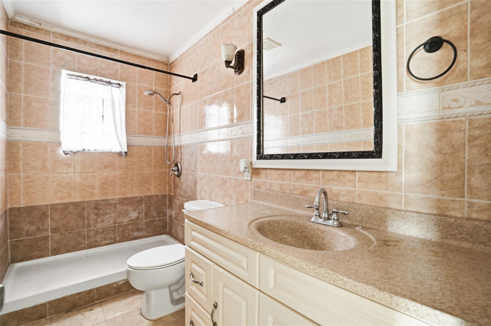 BETTY JEAN HEIGHTS - Residential