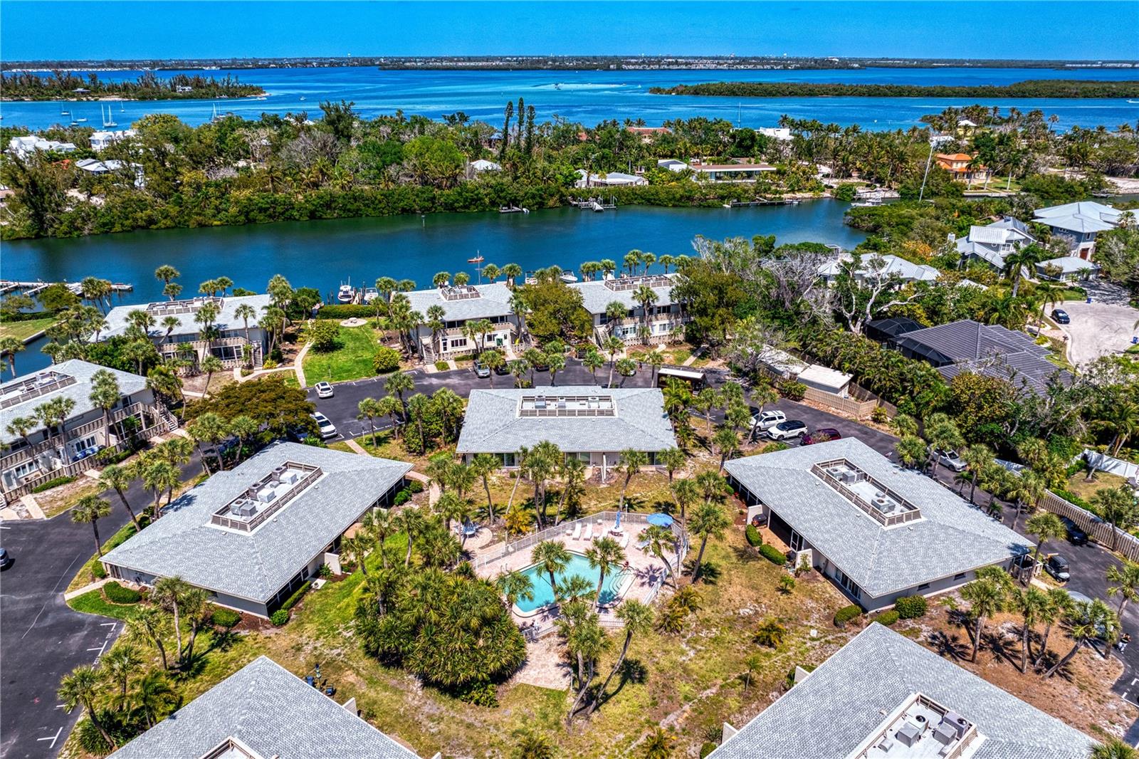 WHITNEY BEACH - Residential