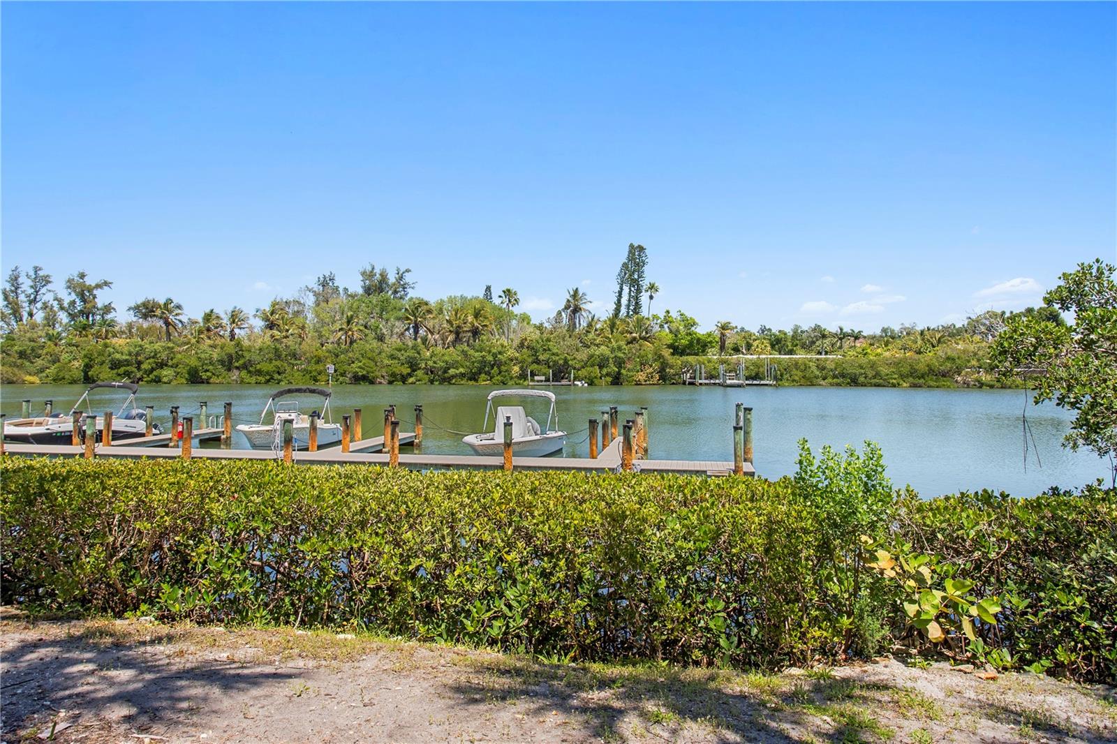 WHITNEY BEACH - Residential