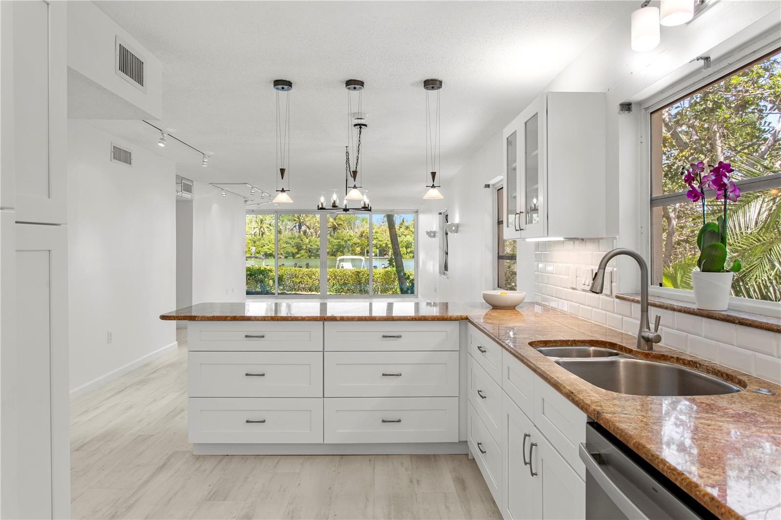WHITNEY BEACH - Residential