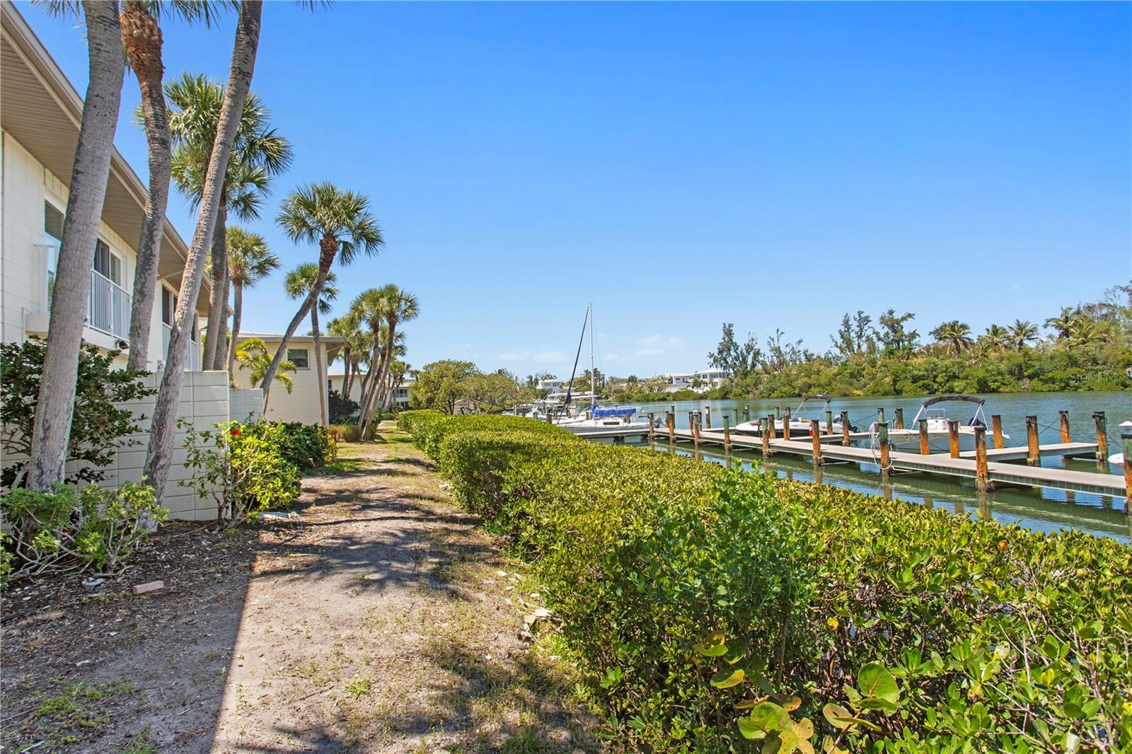 WHITNEY BEACH - Residential