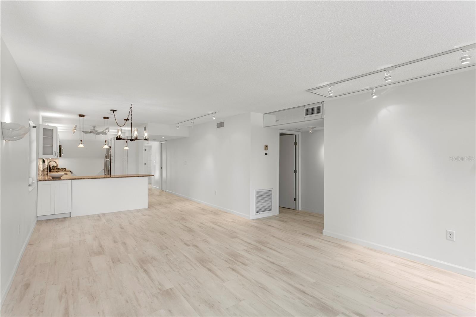 WHITNEY BEACH - Residential
