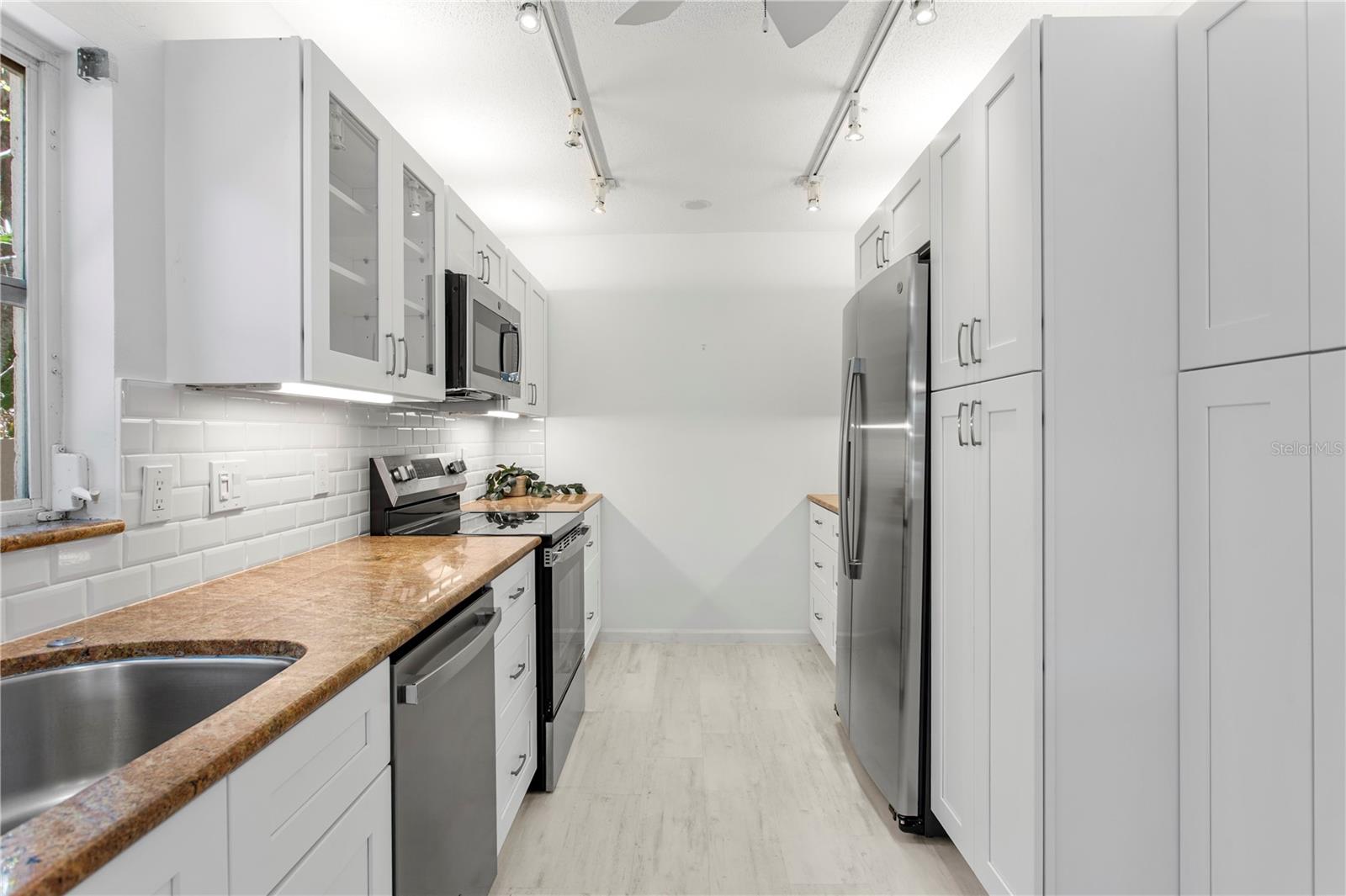 WHITNEY BEACH - Residential