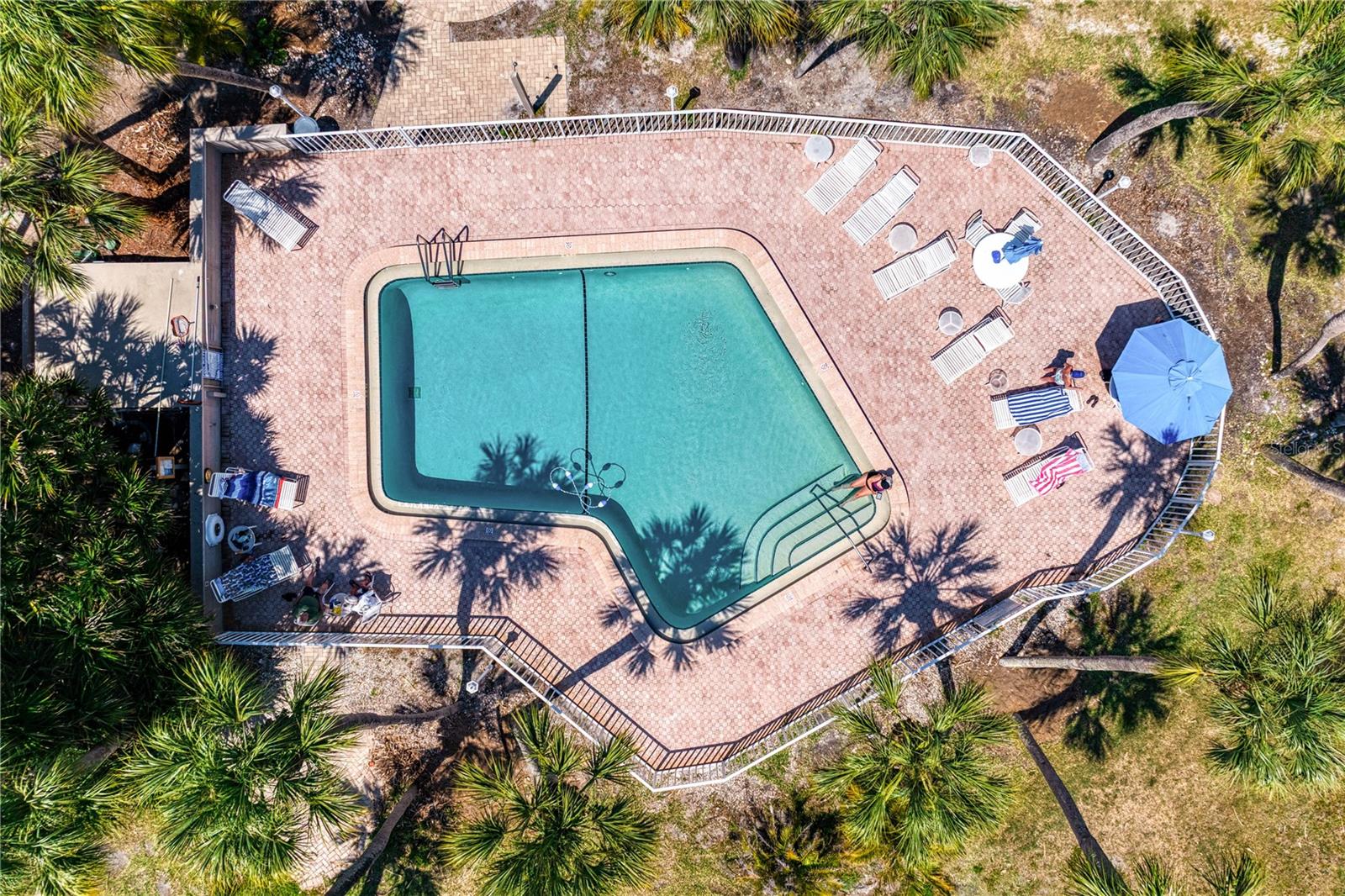 WHITNEY BEACH - Residential