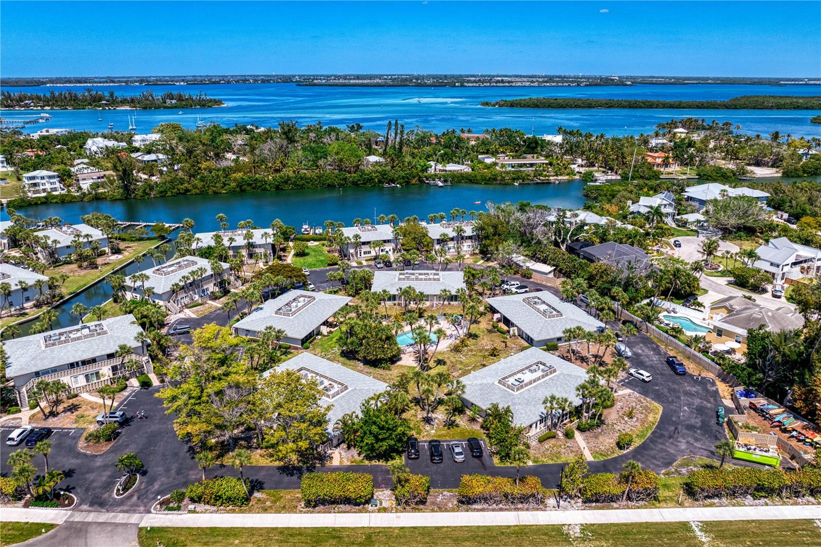 WHITNEY BEACH - Residential