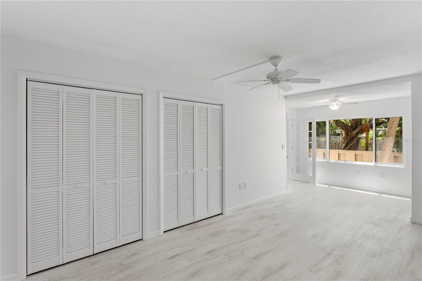 WHITNEY BEACH - Residential
