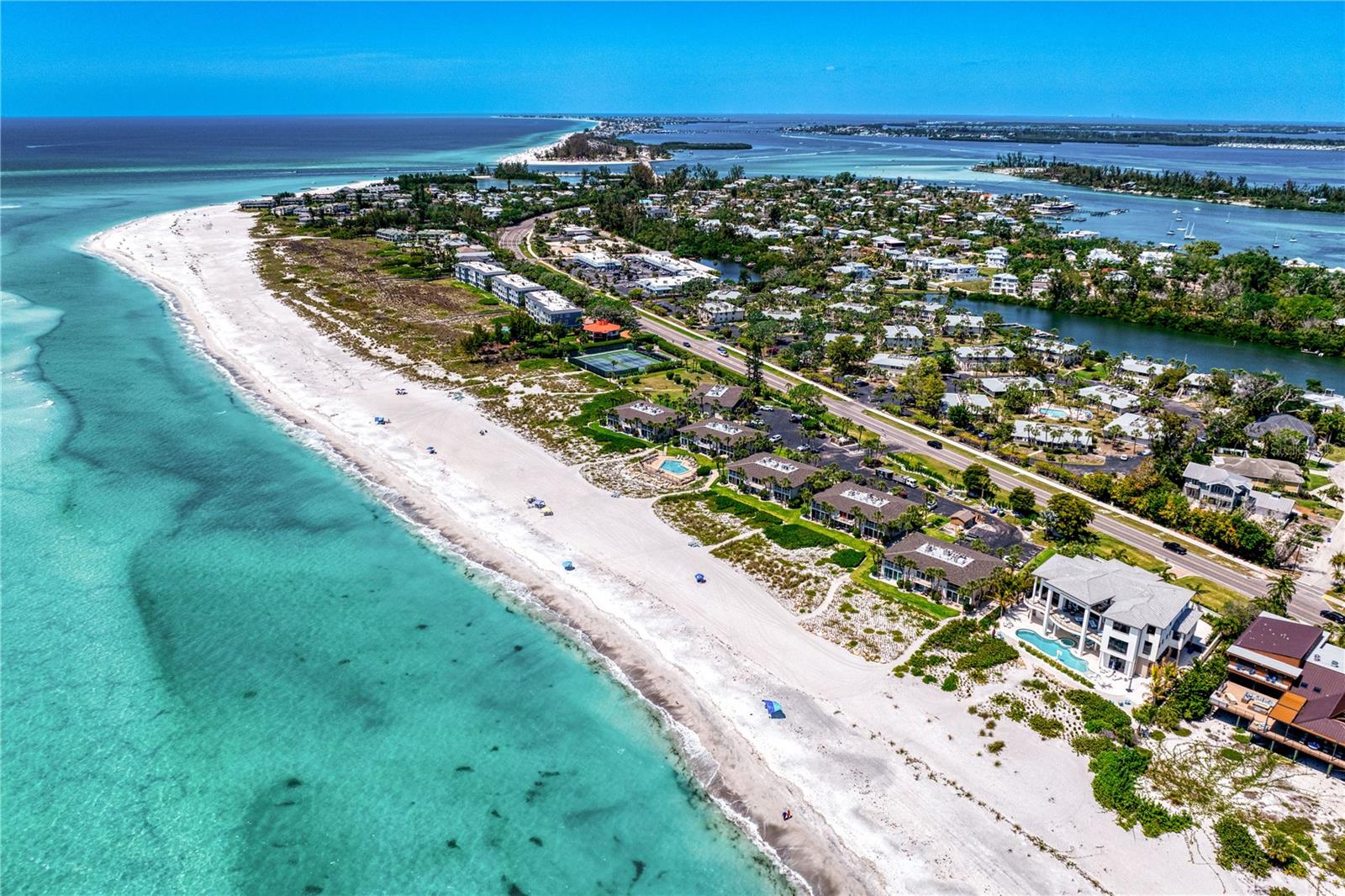 WHITNEY BEACH - Residential