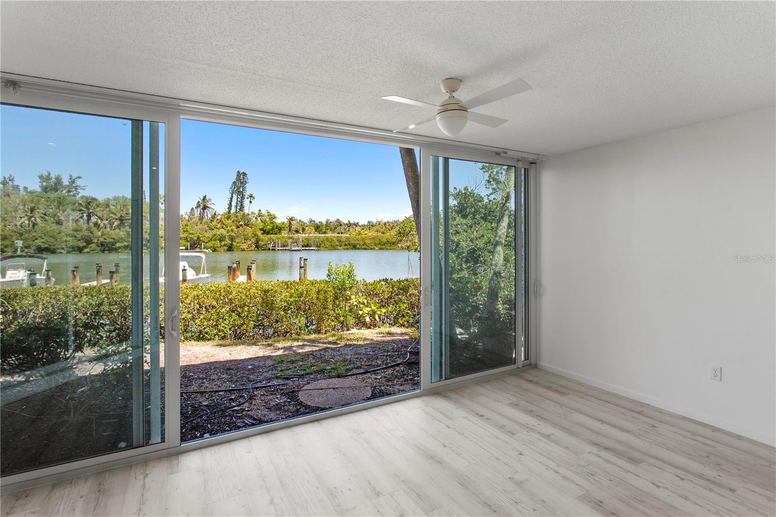 WHITNEY BEACH - Residential
