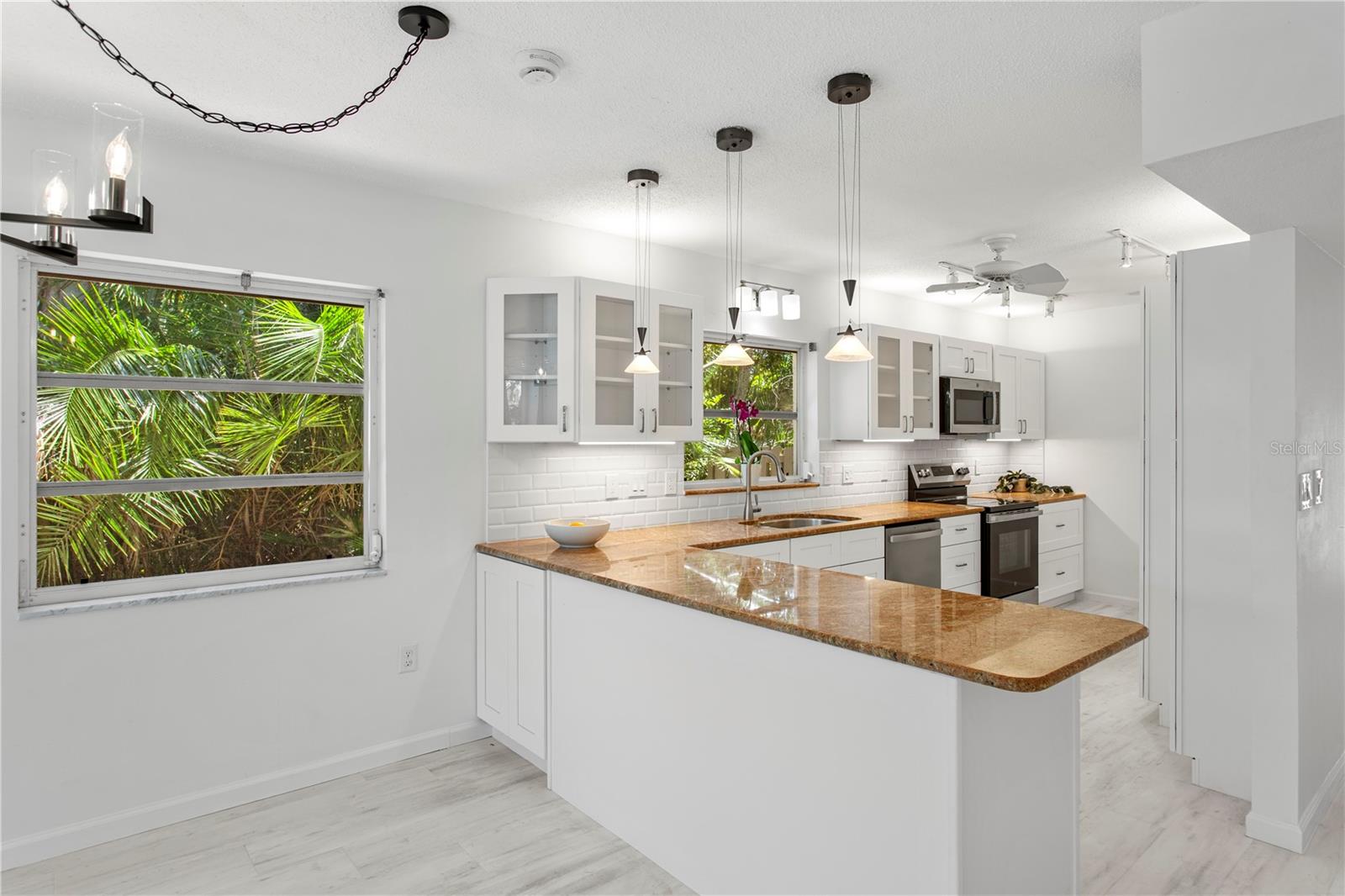 WHITNEY BEACH - Residential