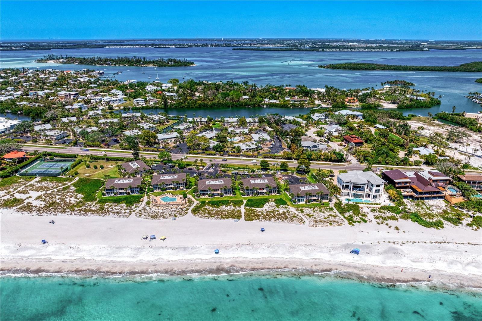 WHITNEY BEACH - Residential