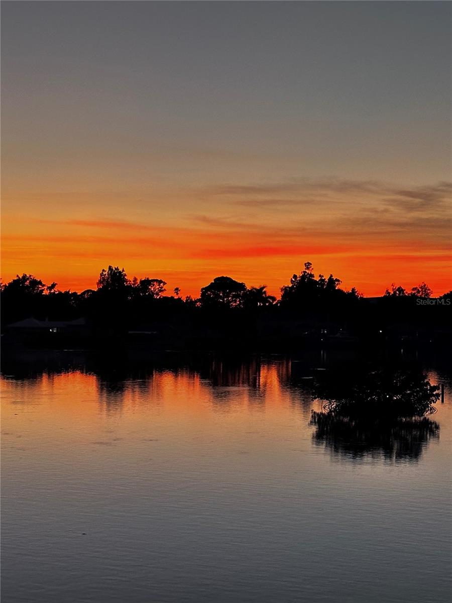 LYONS BAY - Residential