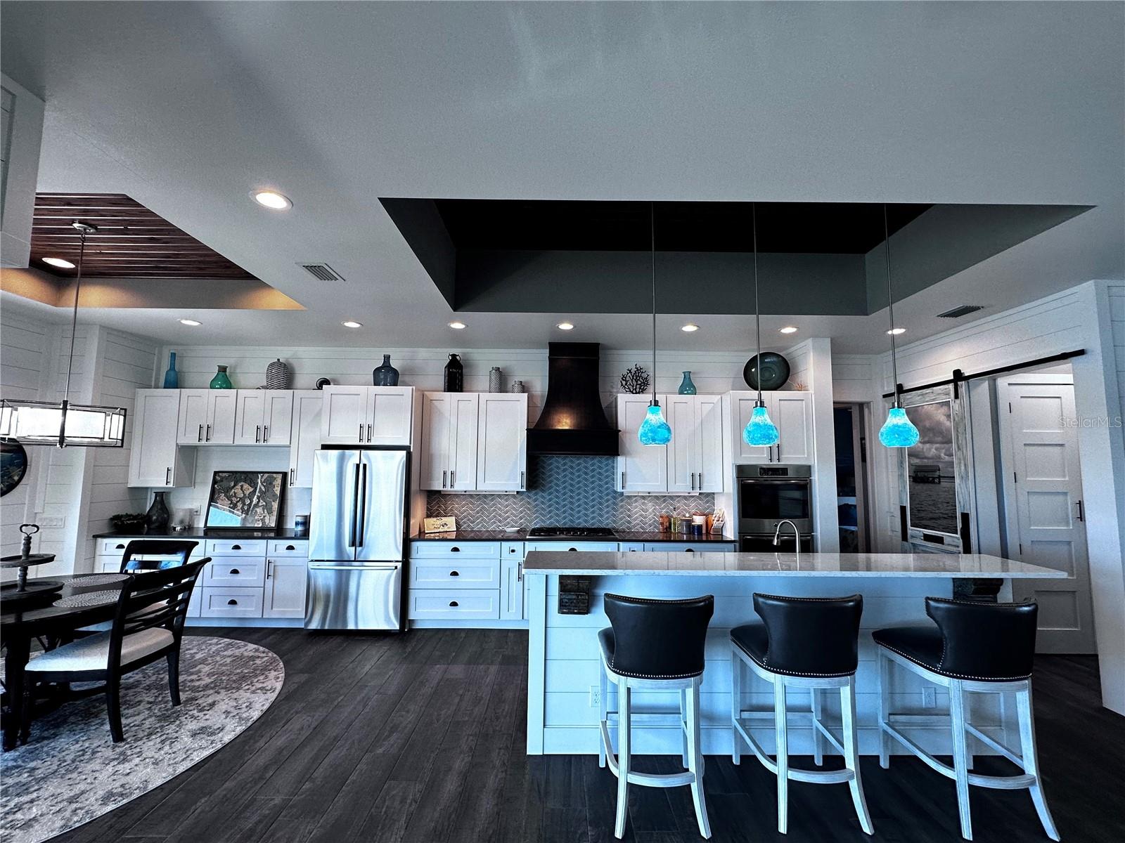 LYONS BAY - Residential