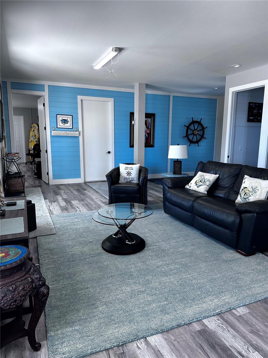 LYONS BAY - Residential