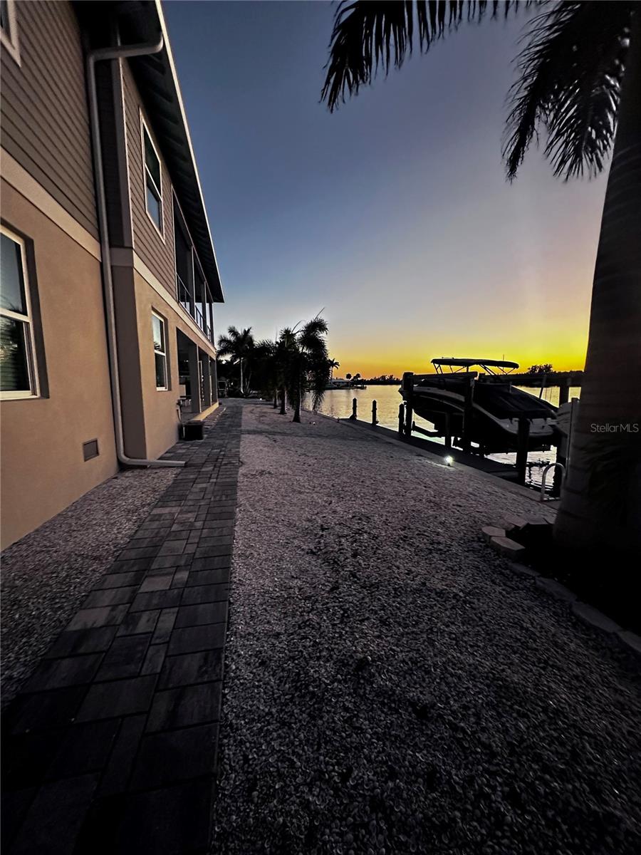 LYONS BAY - Residential