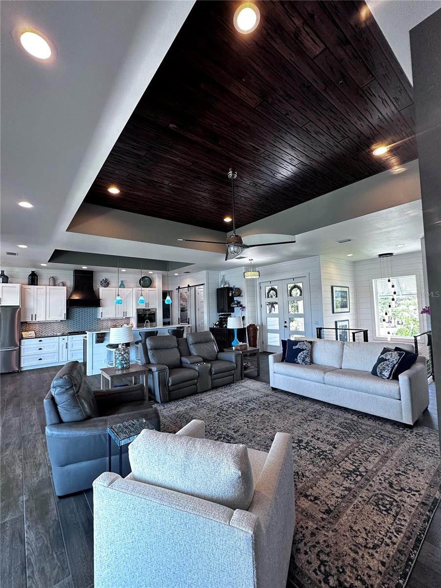 LYONS BAY - Residential