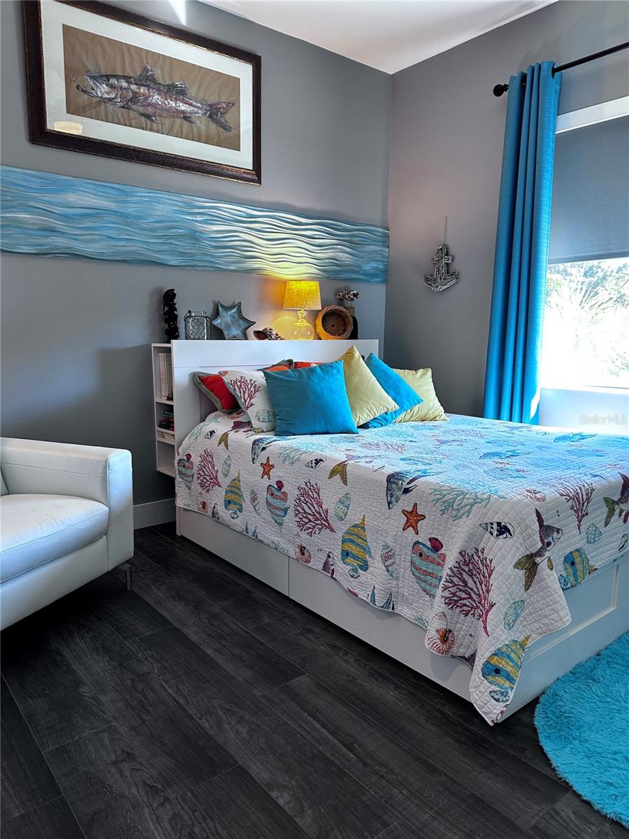 LYONS BAY - Residential