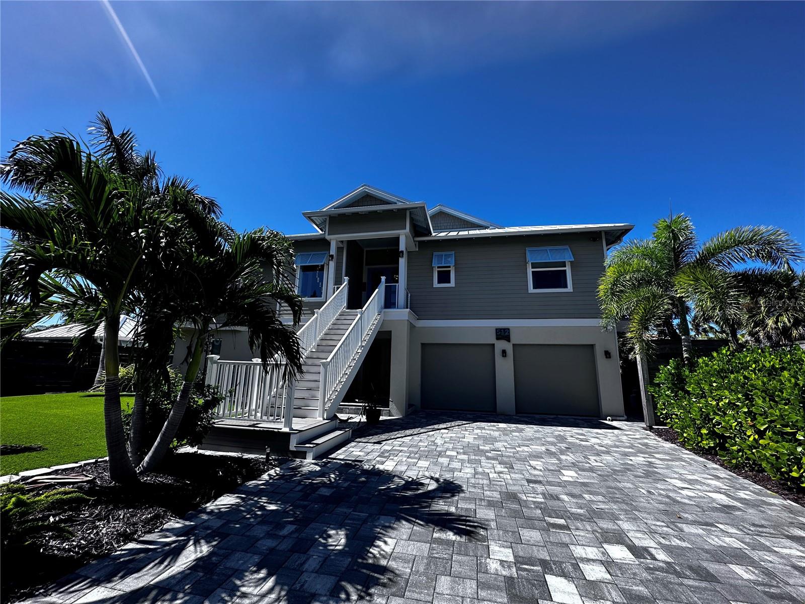 LYONS BAY - Residential