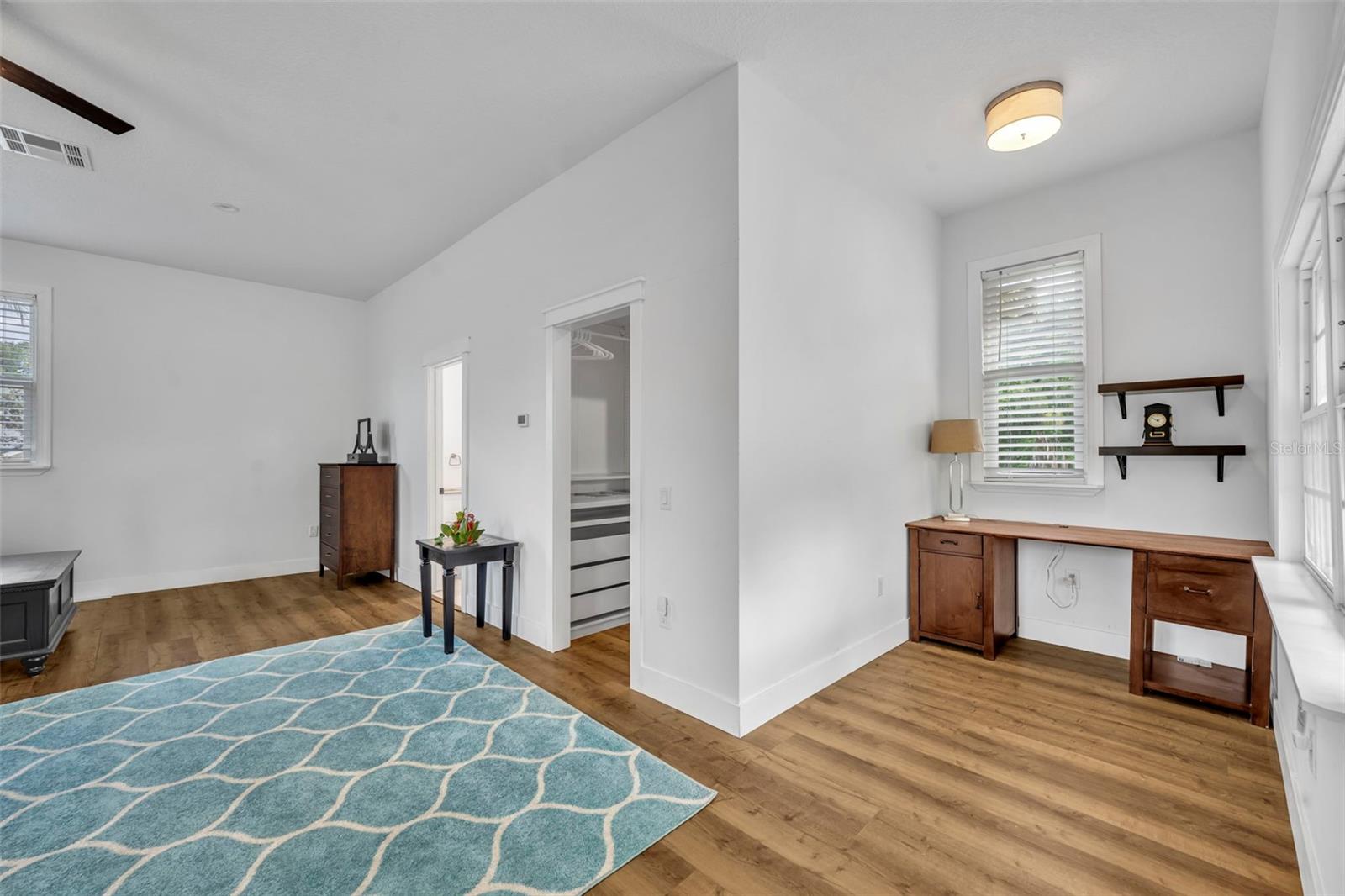 LAKE KNOWLES TERRACE - Residential