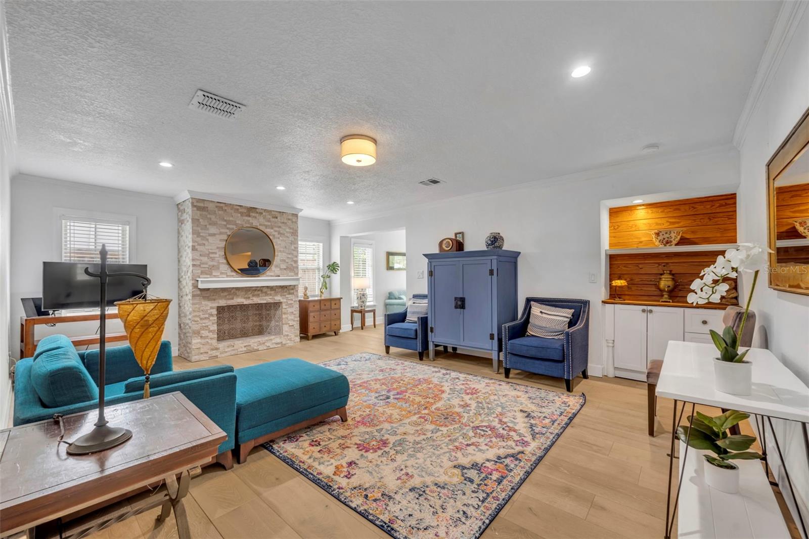LAKE KNOWLES TERRACE - Residential