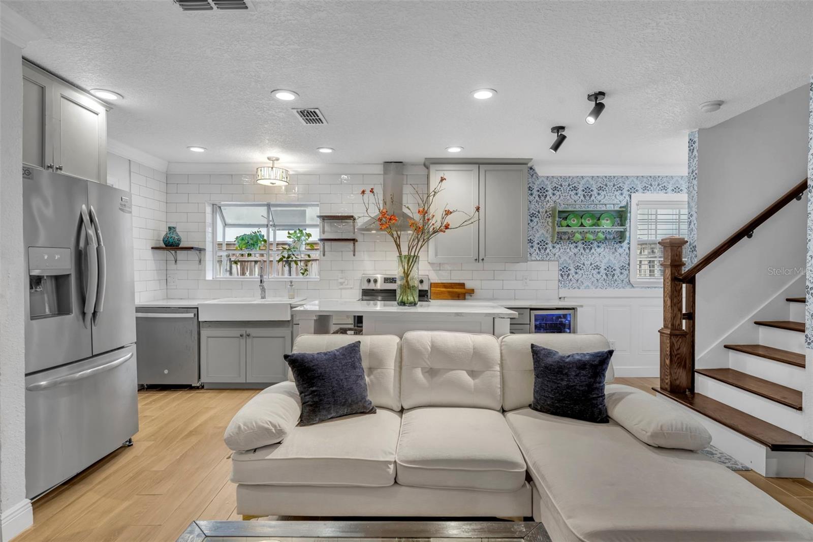 LAKE KNOWLES TERRACE - Residential