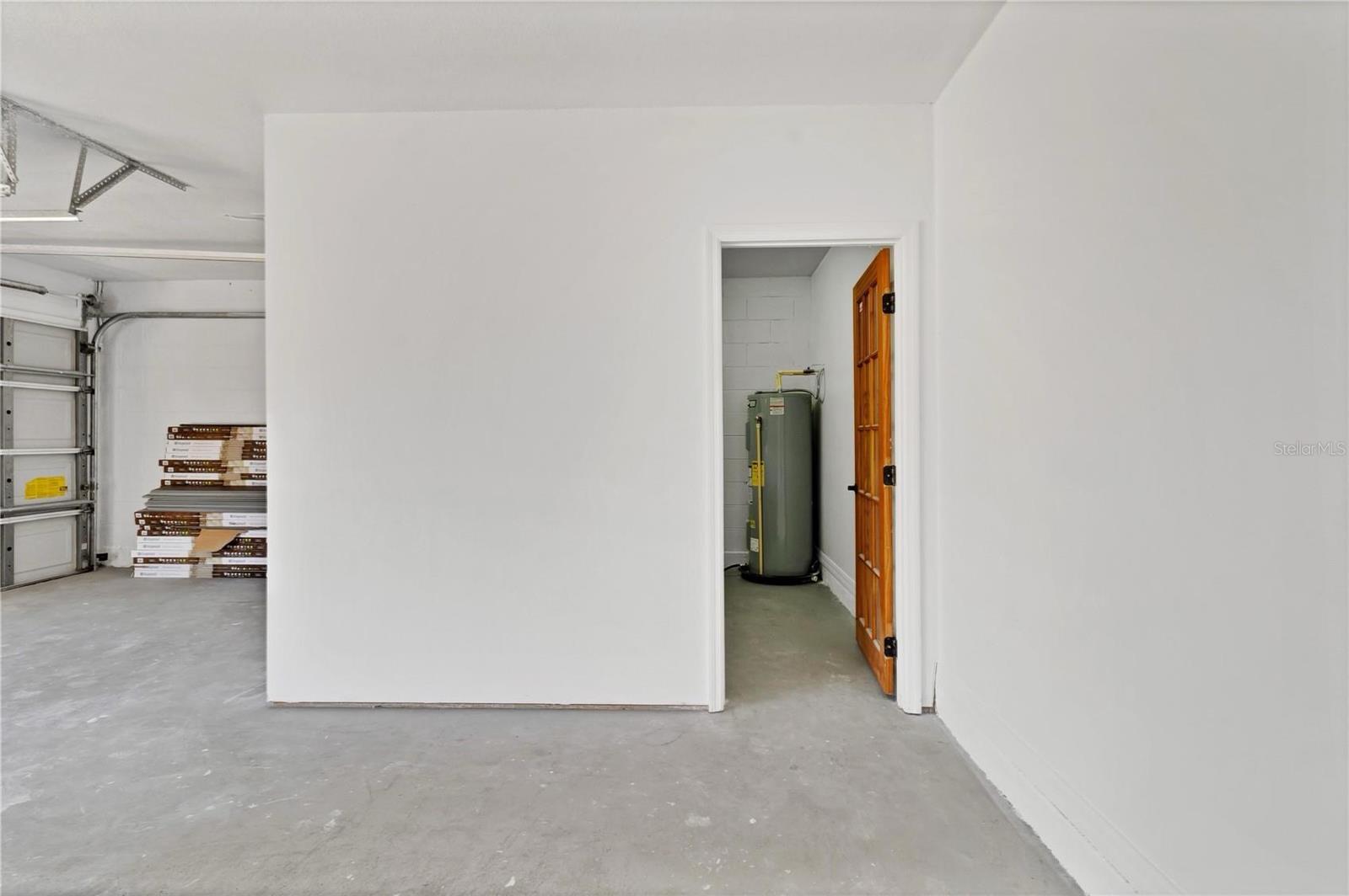 DUKES LAKE PH 02 - Residential