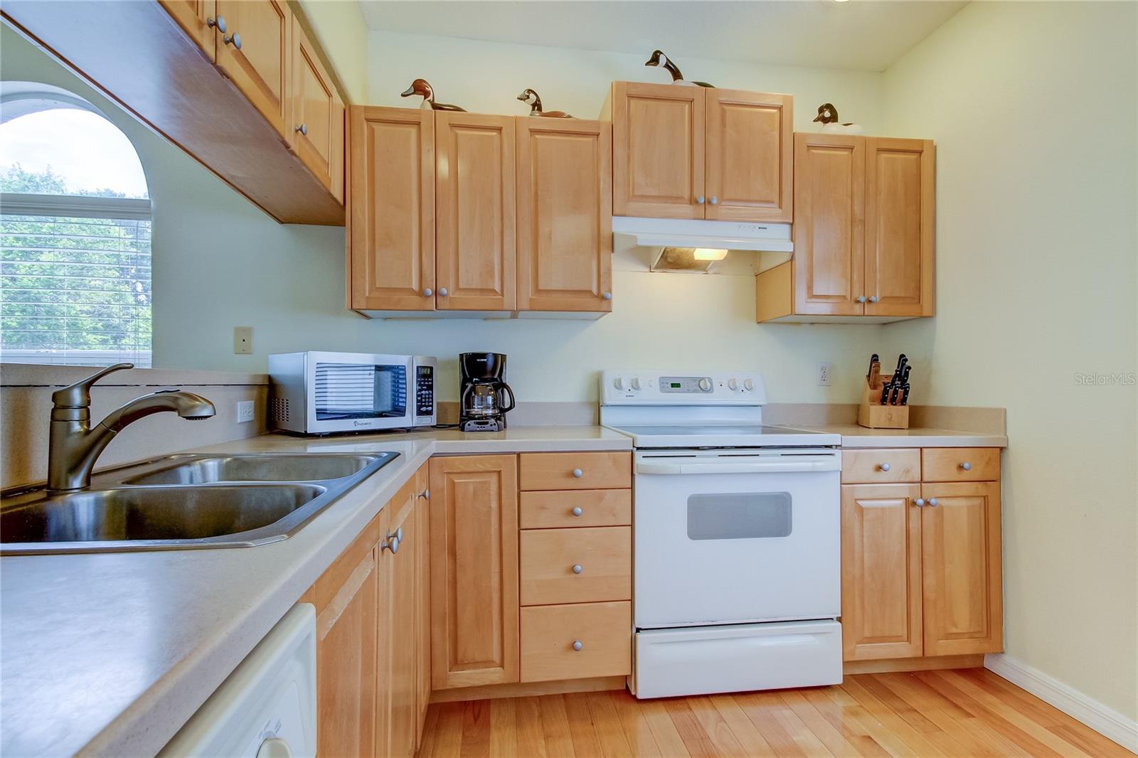 TIERRA DEL MAR - Residential Lease