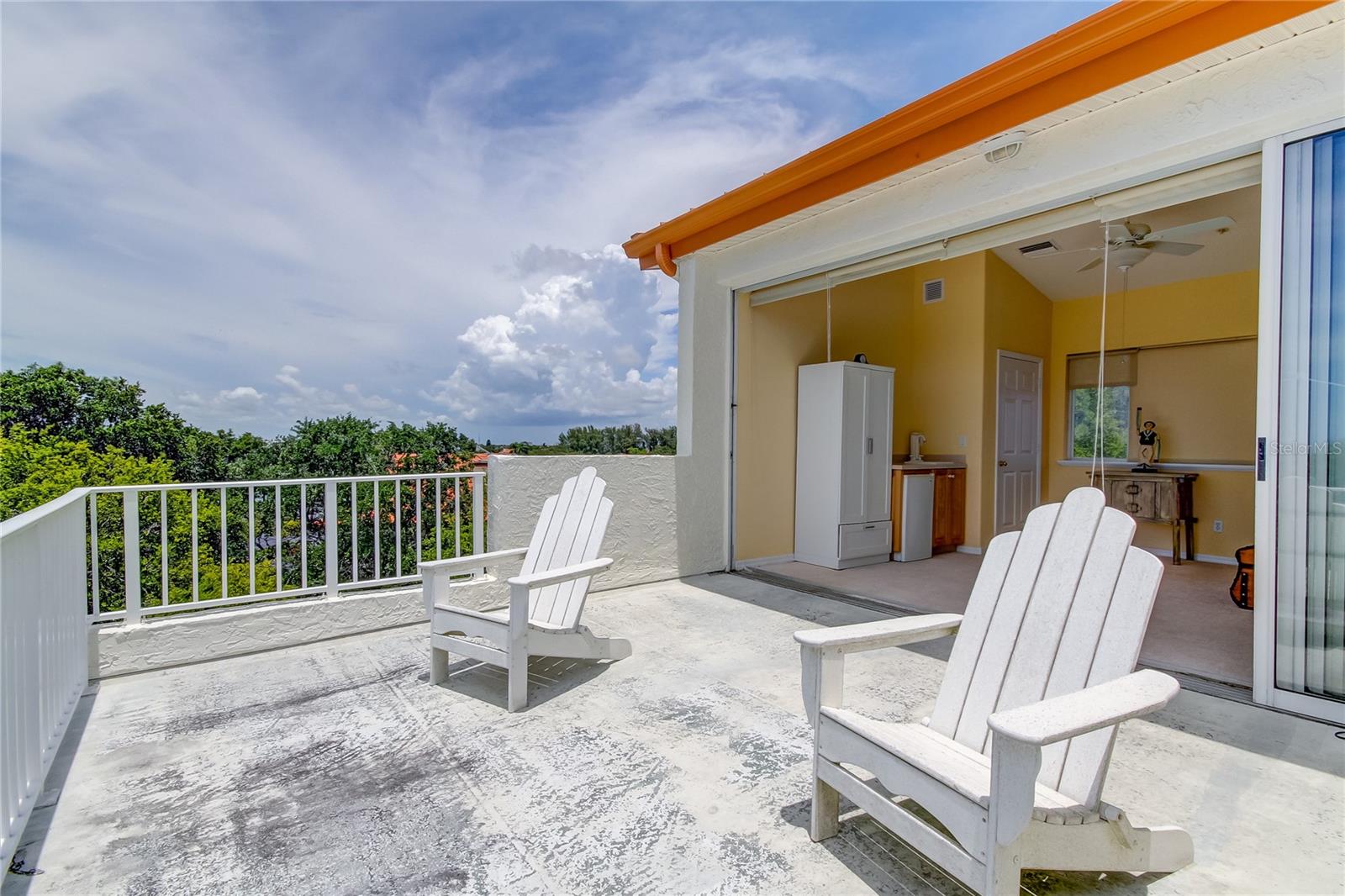 TIERRA DEL MAR - Residential Lease