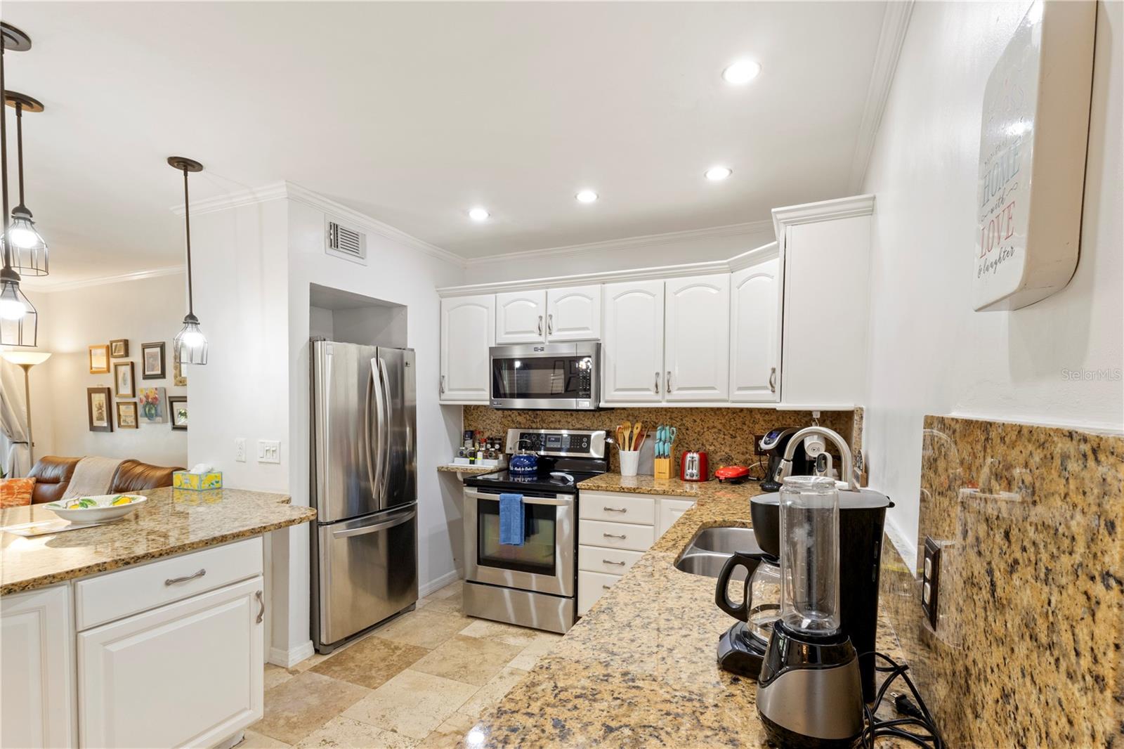 BAY BREEZE ESTATES - Residential Lease