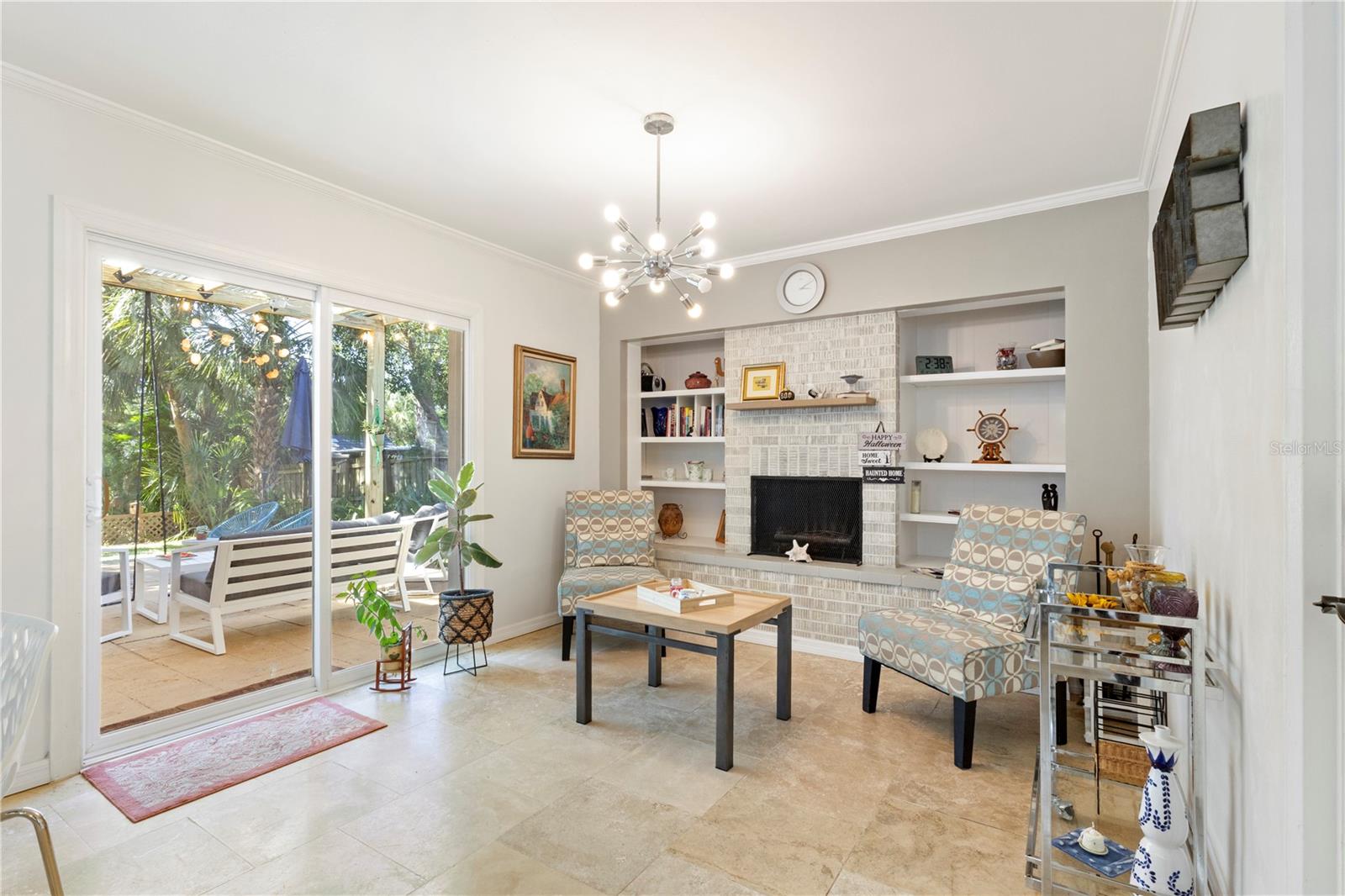 BAY BREEZE ESTATES - Residential Lease