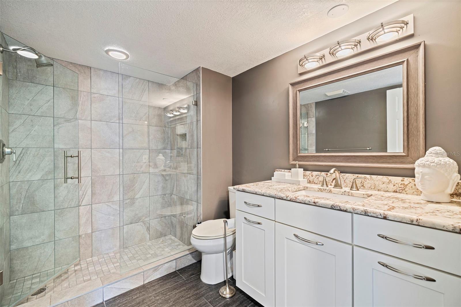 GULF 5000 ASSOC INC CONDO - Residential Lease