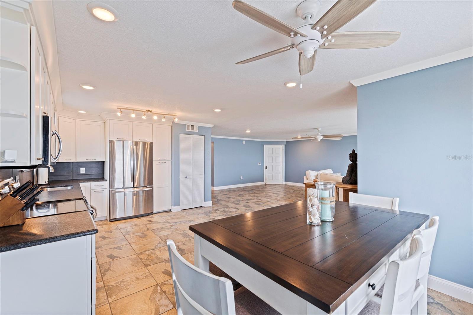 GULF 5000 ASSOC INC CONDO - Residential Lease