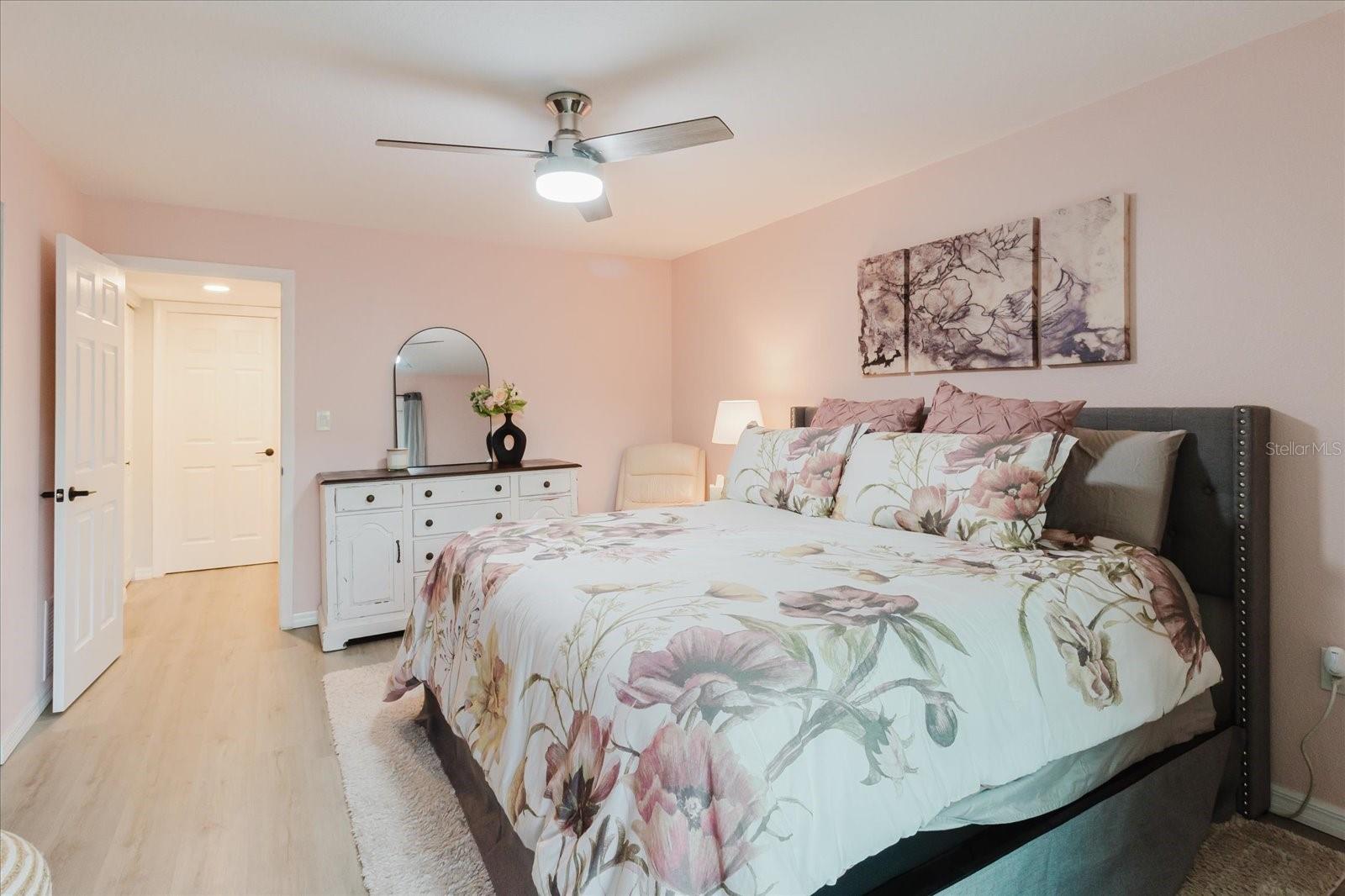 LAKE TARPON SAIL & TENNIS CLUB - Residential
