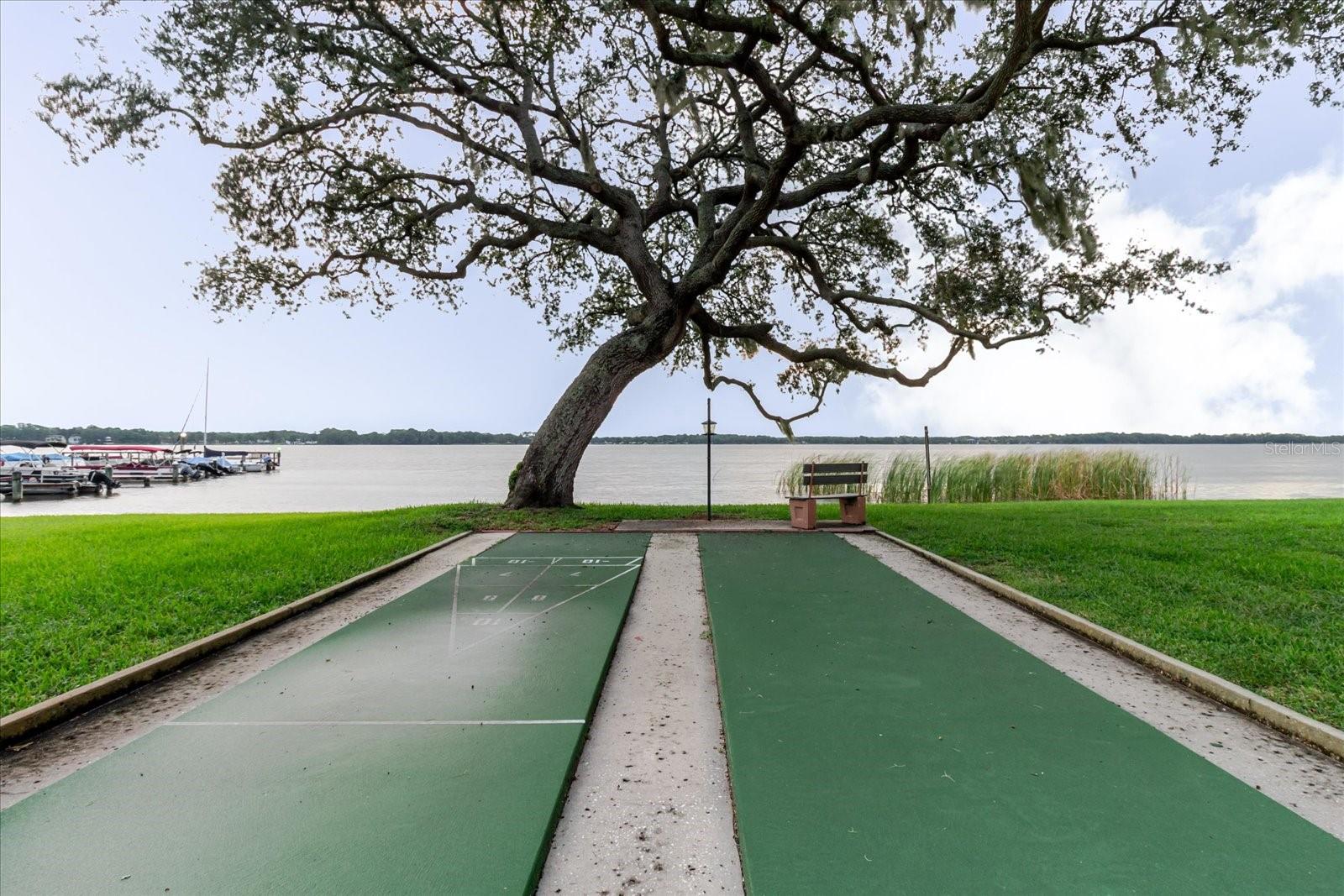 LAKE TARPON SAIL & TENNIS CLUB - Residential