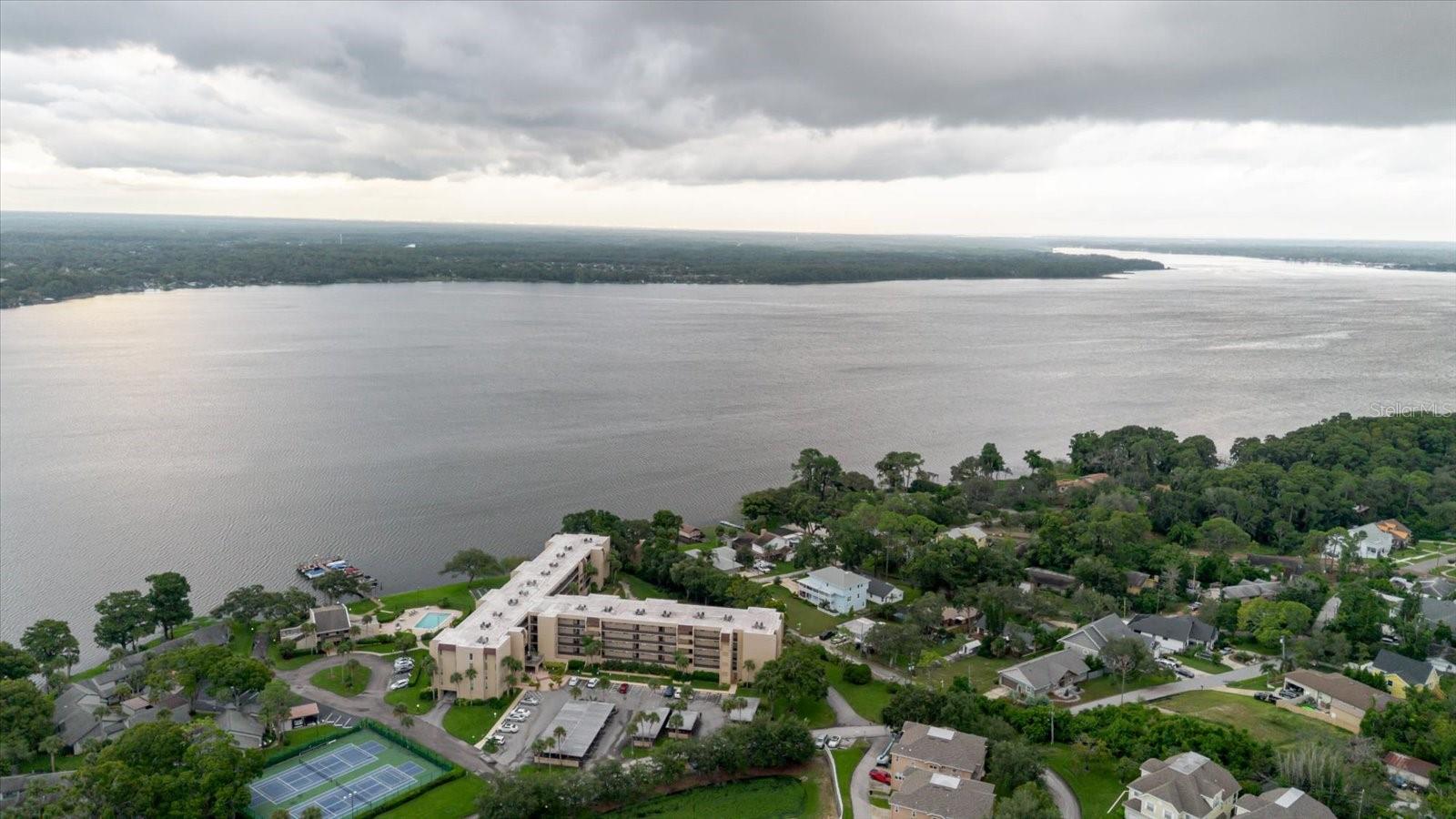 LAKE TARPON SAIL & TENNIS CLUB - Residential
