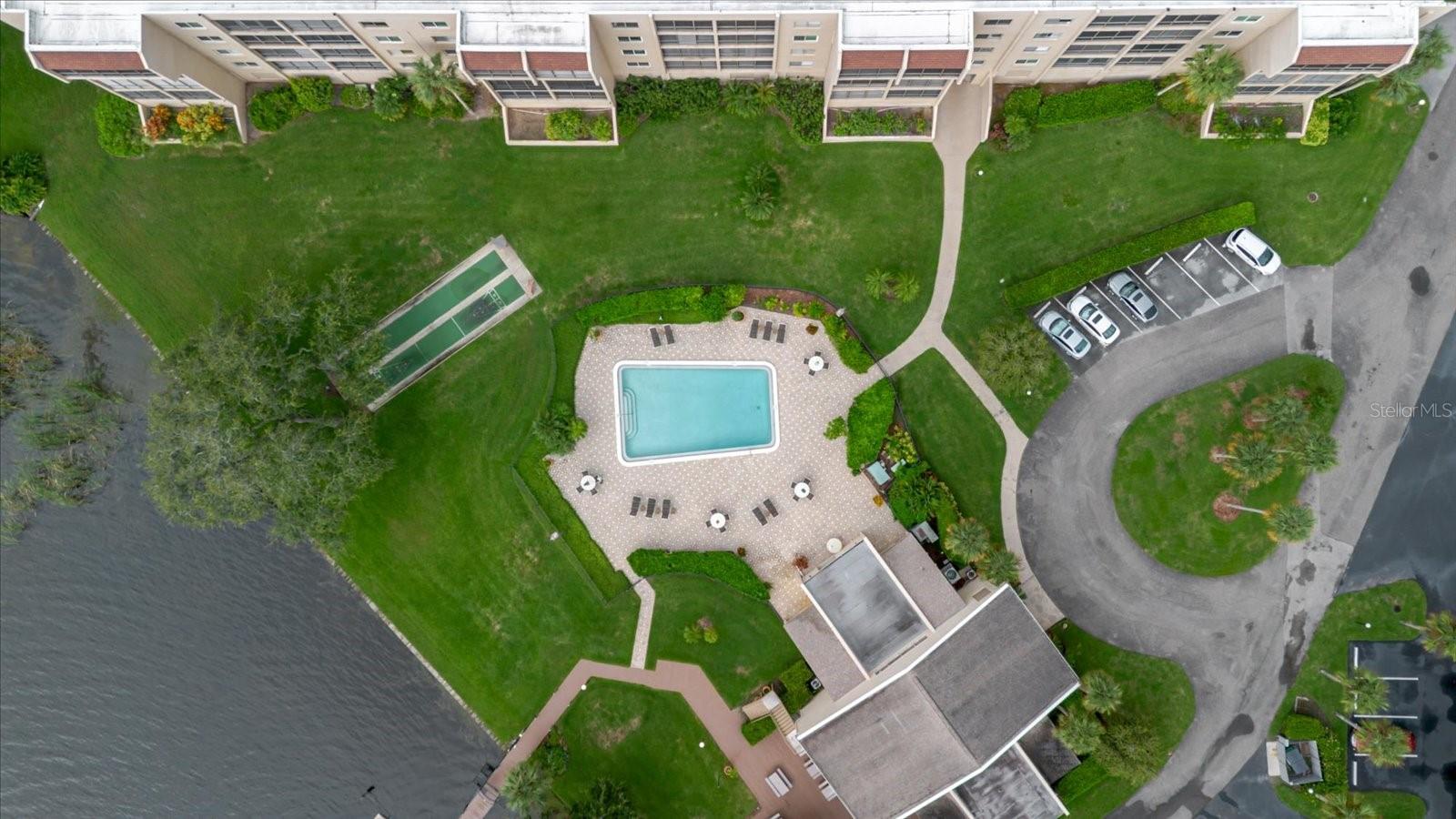 LAKE TARPON SAIL & TENNIS CLUB - Residential