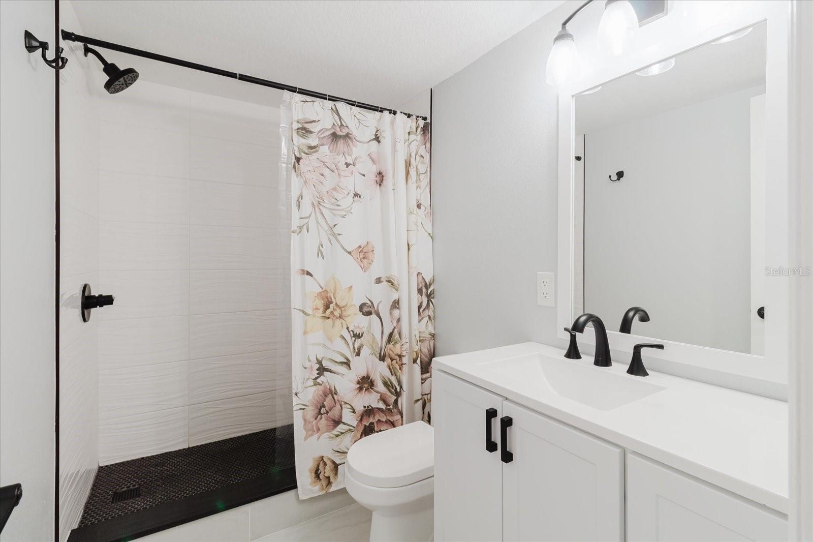 LAKE TARPON SAIL & TENNIS CLUB - Residential