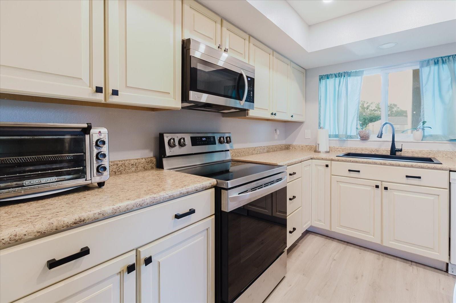 LAKE TARPON SAIL & TENNIS CLUB - Residential