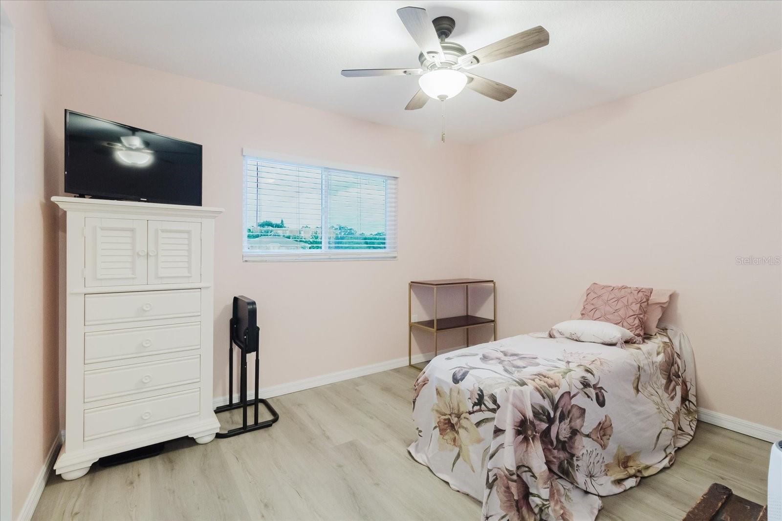 LAKE TARPON SAIL & TENNIS CLUB - Residential