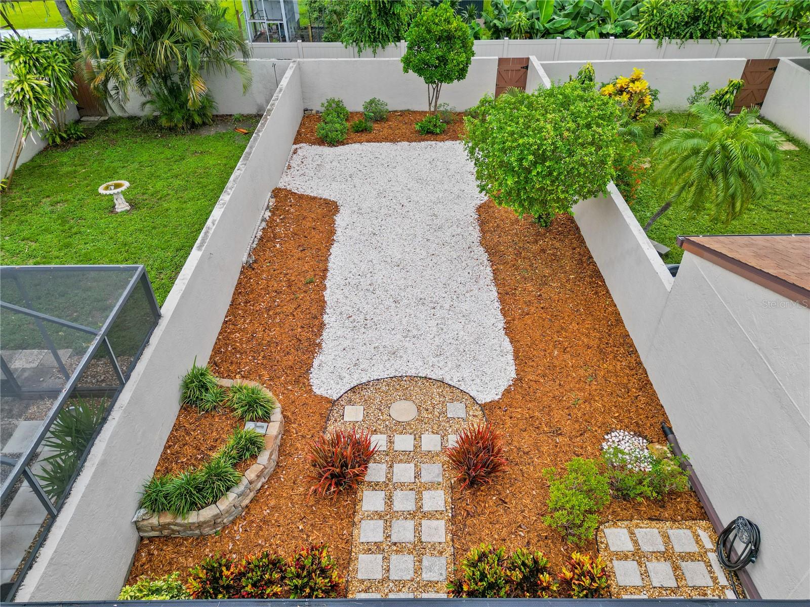 FORTY THREE WEST OAKS - Residential