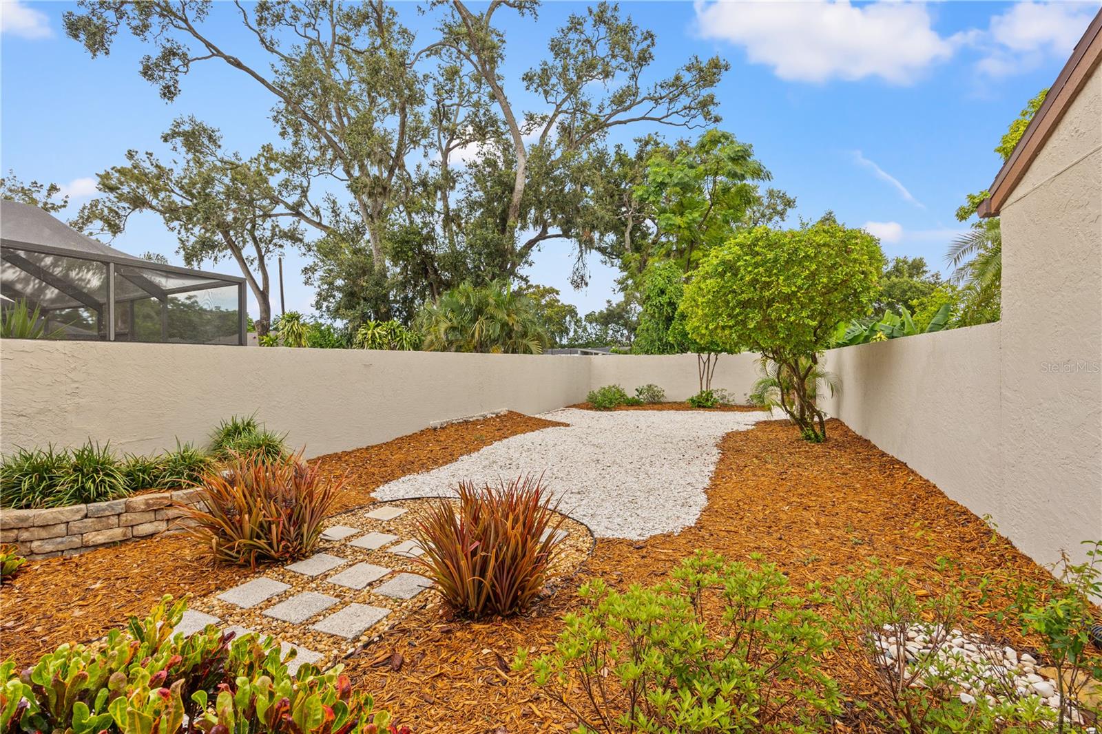 FORTY THREE WEST OAKS - Residential