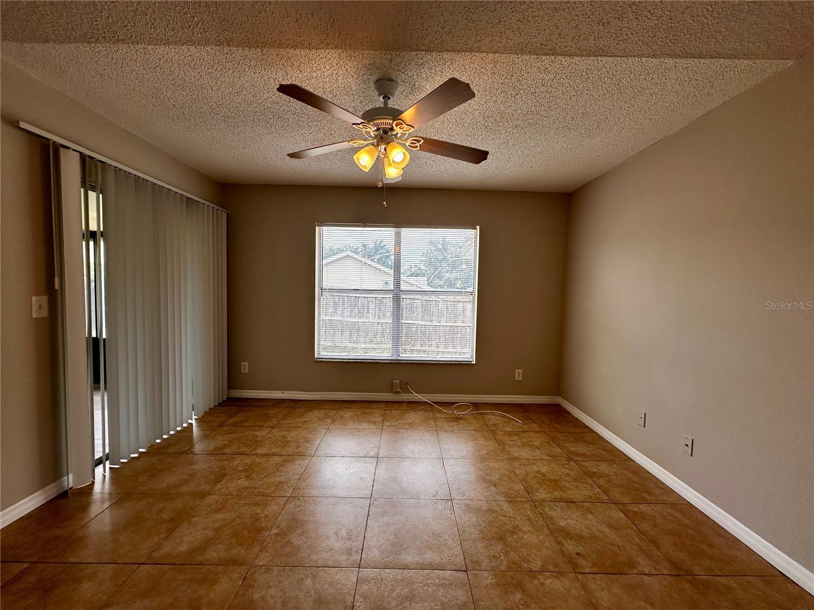 7552 GROVEOAK DRIVE