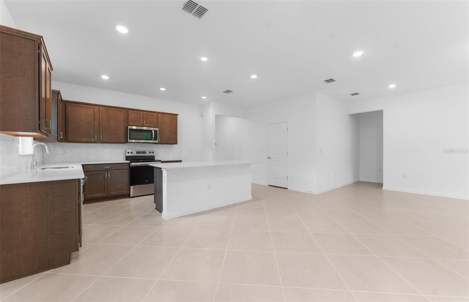8343 SW 58TH LOOP
